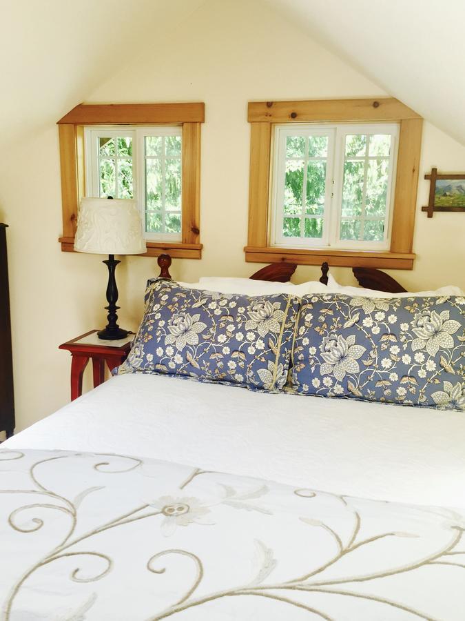 Bond Ranch Retreat Hotel King Hill Room photo
